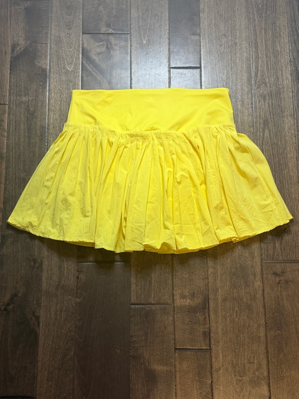 All in Motion Bright Yellow Pleated Skort | Athletic | Flowy | Size L - Picture 4 of 4